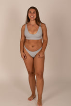 Load image into Gallery viewer, Hathor Top - Wolf
