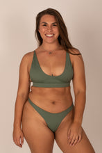 Load image into Gallery viewer, Hathor Top - Ivy
